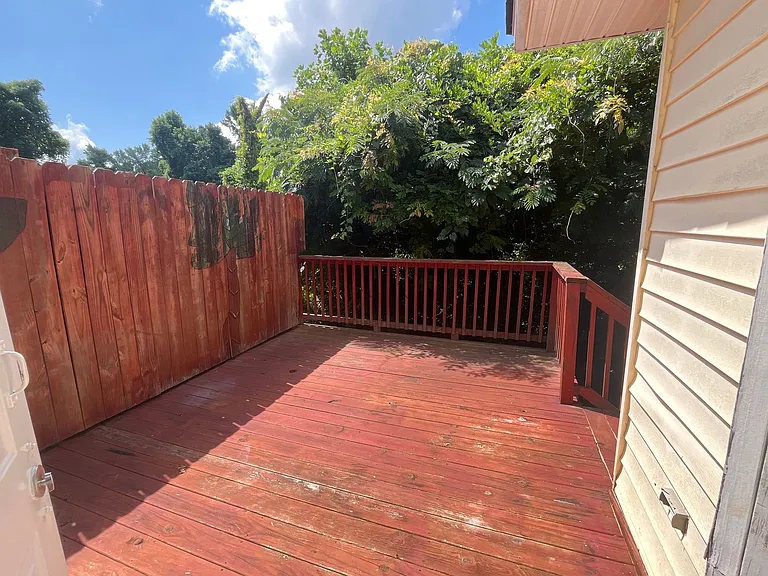 1723 W Poplar St #B — Photo 12