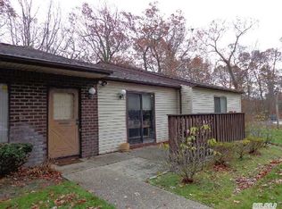 183 Birchwood Rd, Coram, NY 11727