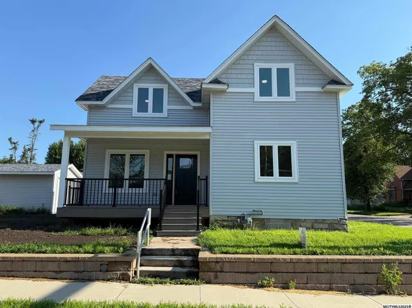 424 S Carolina Ave, Mason City, IA 50401