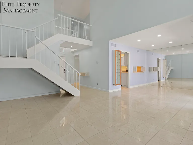 1409 Athena — Photo 19