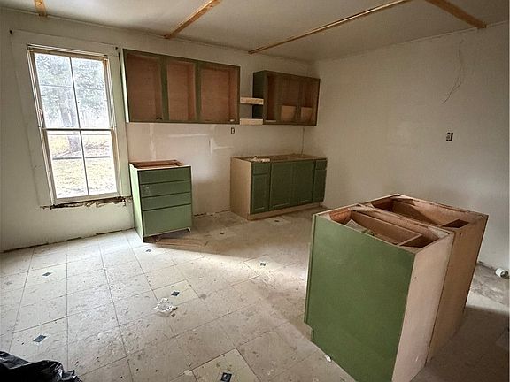 3rd image of 9653 Axtel Rd