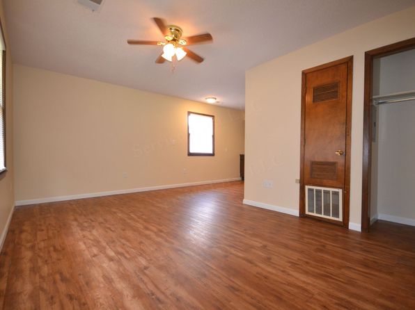 216 W Main St #4