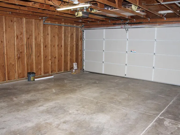 1601 Enfield St — Photo 5