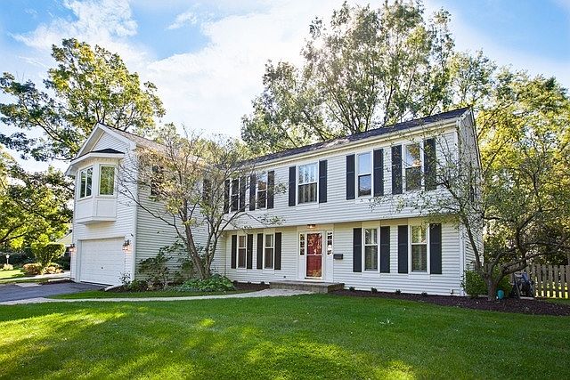 1st image of 111 W Witchwood Ln