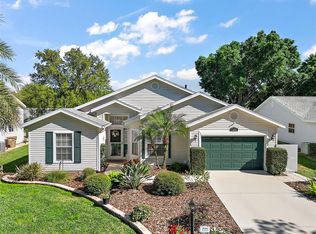 25336 River Crest Dr, Leesburg, FL 34748