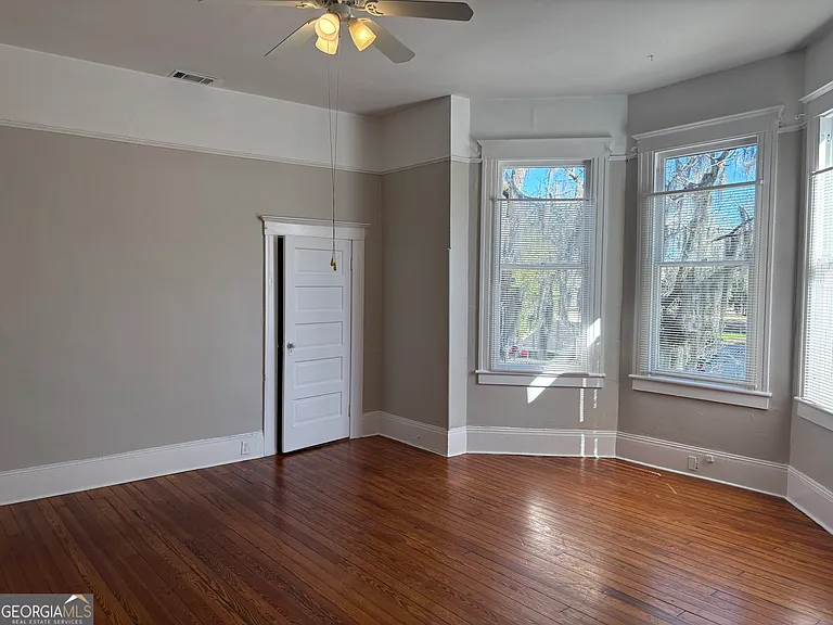 836 E Henry St #C — Photo 23
