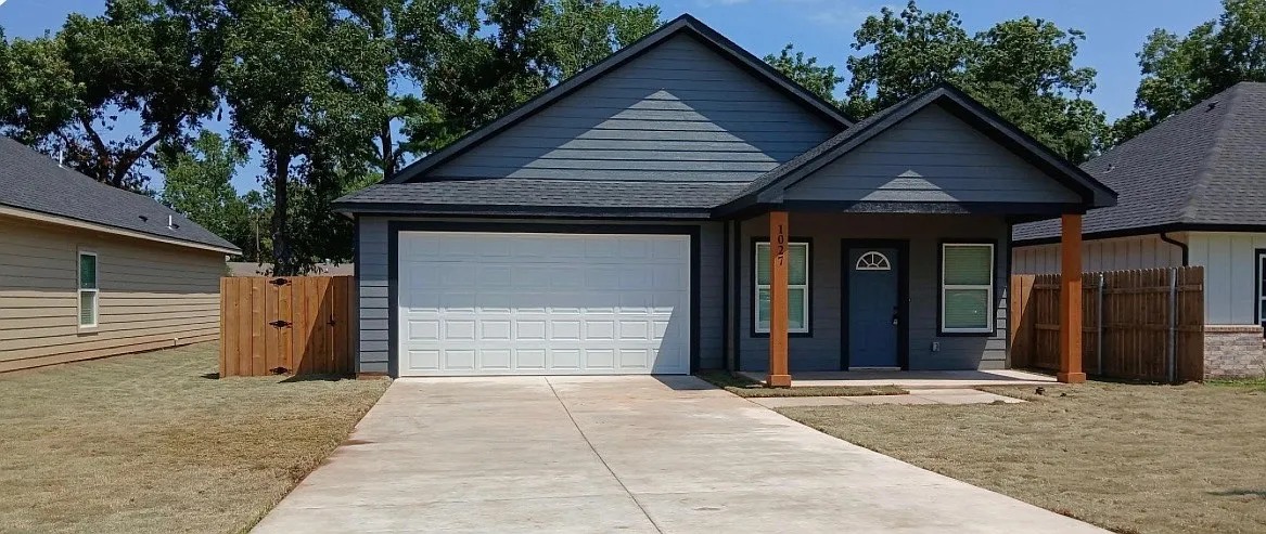 3 bed, 1430 sqft, $1,850 — Photo 1