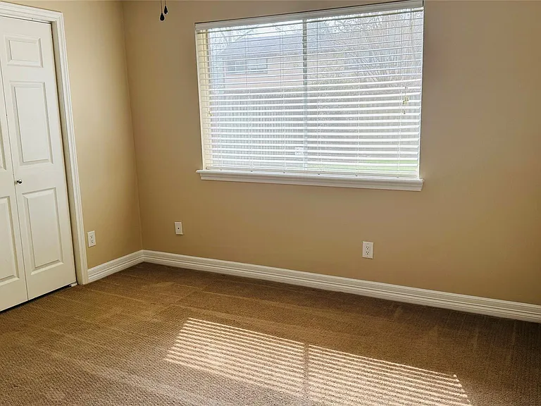 3310 Glen Spring Dr — Photo 15