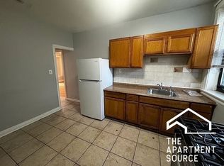 2664 E 77th St #3, Chicago, IL