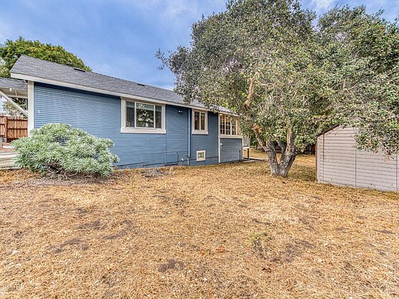 4th image of 944 Sonoma Ave