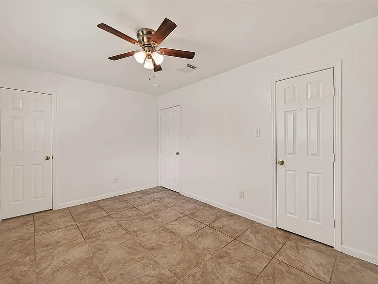 6311 Tall Willow Dr — Photo 31