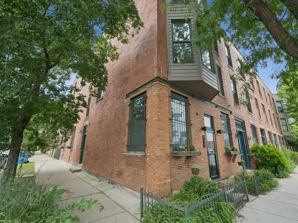 439 N Leavitt St #3, Chicago, IL 60612