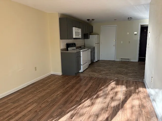 28 Dinan Dr #11 — Photo 5