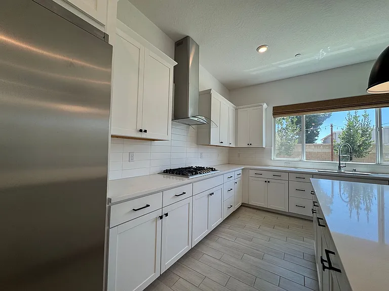 2637 W Andrew Ln — Photo 16
