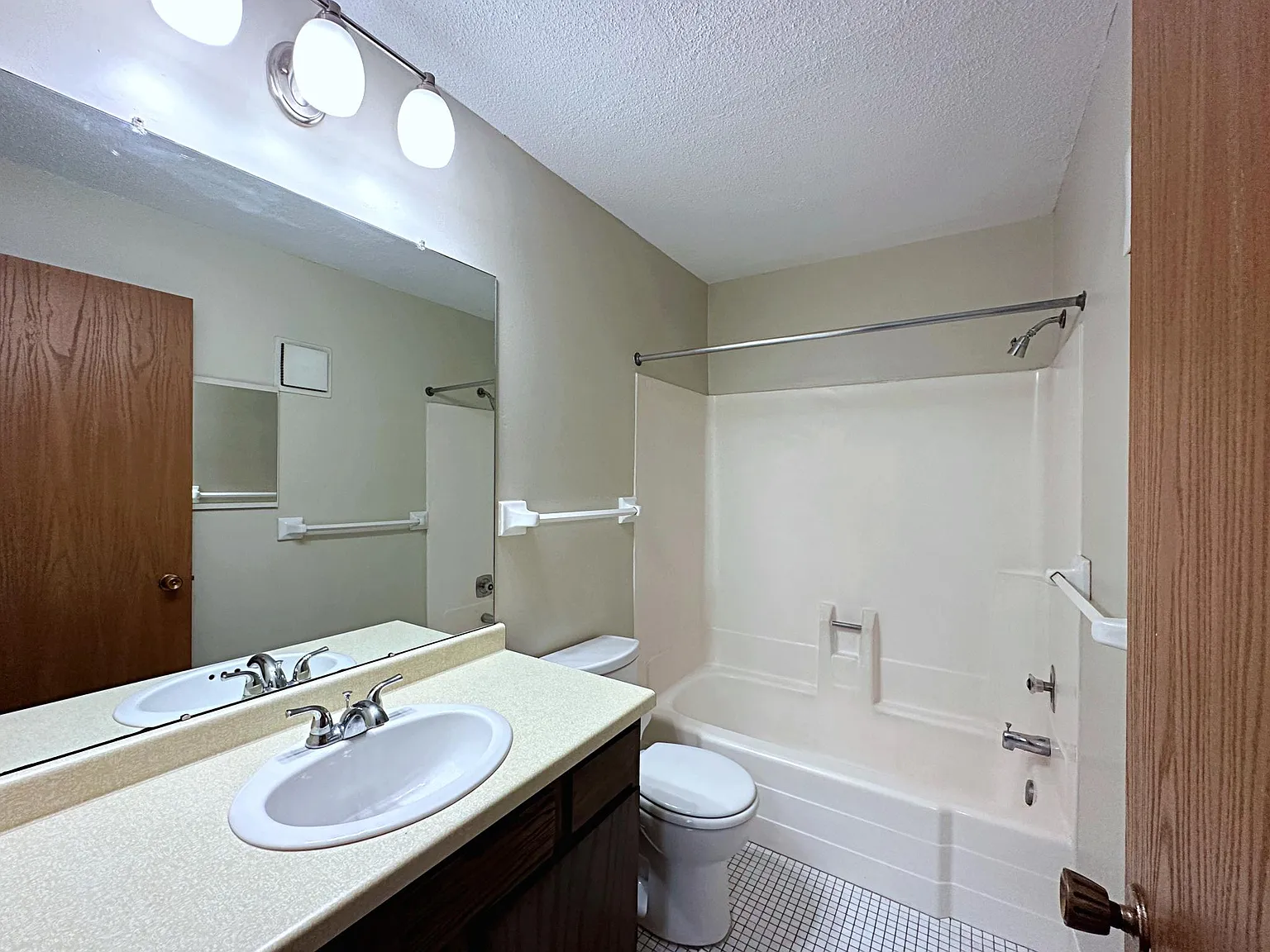 Terrace Park Apartments — Photo 4