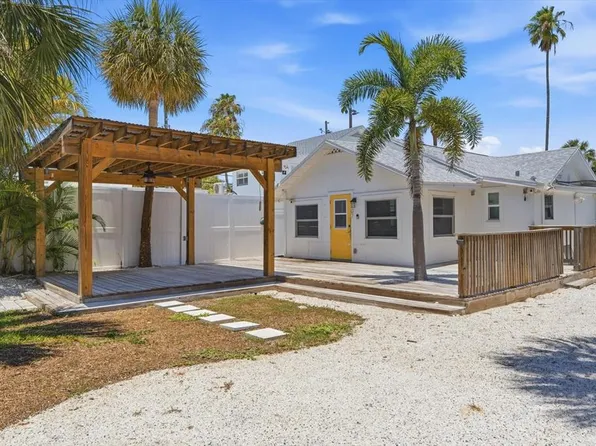 107 14th Ave, Saint Pete Beach, FL 33706