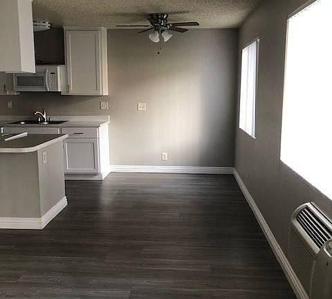 5th image of 961 S Sunshine Ave