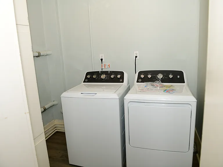 810 Chartres St #3 — Photo 14