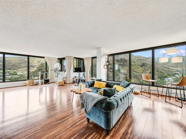 250 Kawaihae St APT 10E, Honolulu, HI 96825