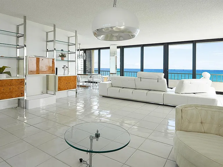 5540 N Ocean Dr #7B — Photo 2