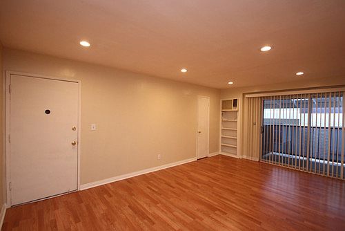 2nd image of 241 S Hudson Ave APT 16