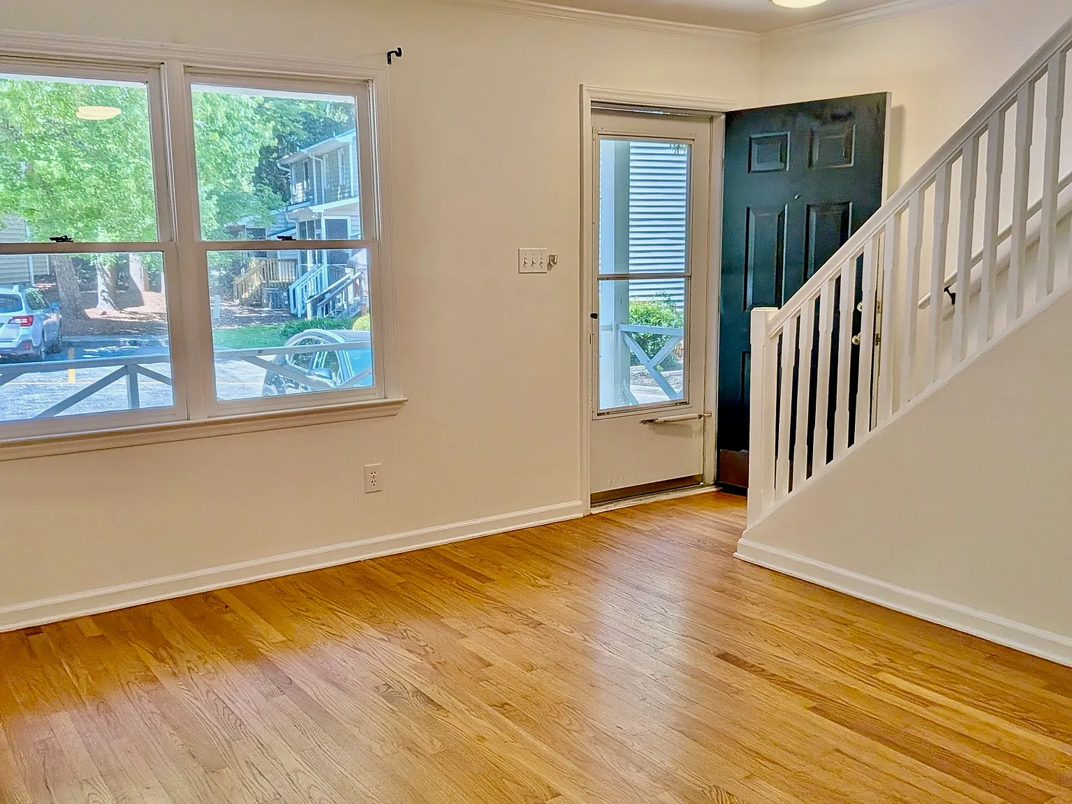 2 bed, 2.5 bath, 1075 sqft, $1,550 — Photo 2