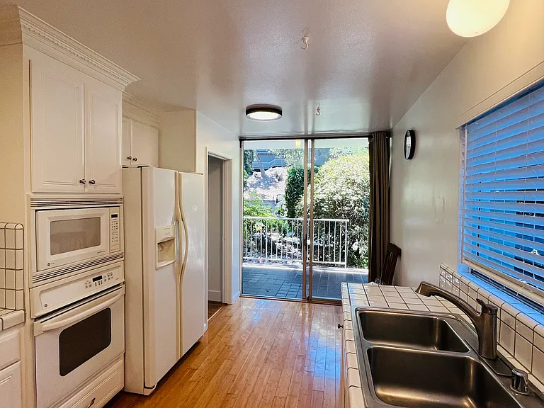 14345 Saratoga Ave #16 — Photo 12