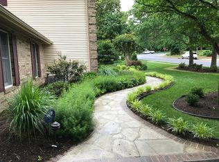 210 Locust St SW, Vienna, VA 22180