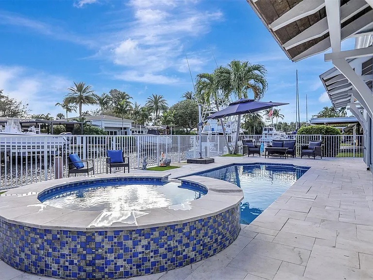 1304 Mandarin Isle — Photo 33