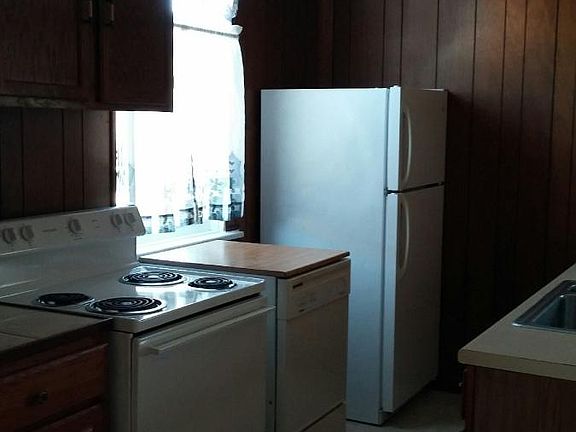 4th image of 210 N 7th St