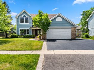 327 Old Country Way, Wauconda, IL 60084
