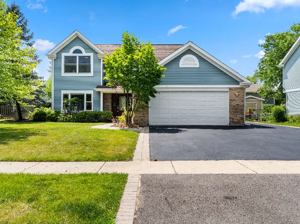 327 Old Country Way, Wauconda, IL 60084