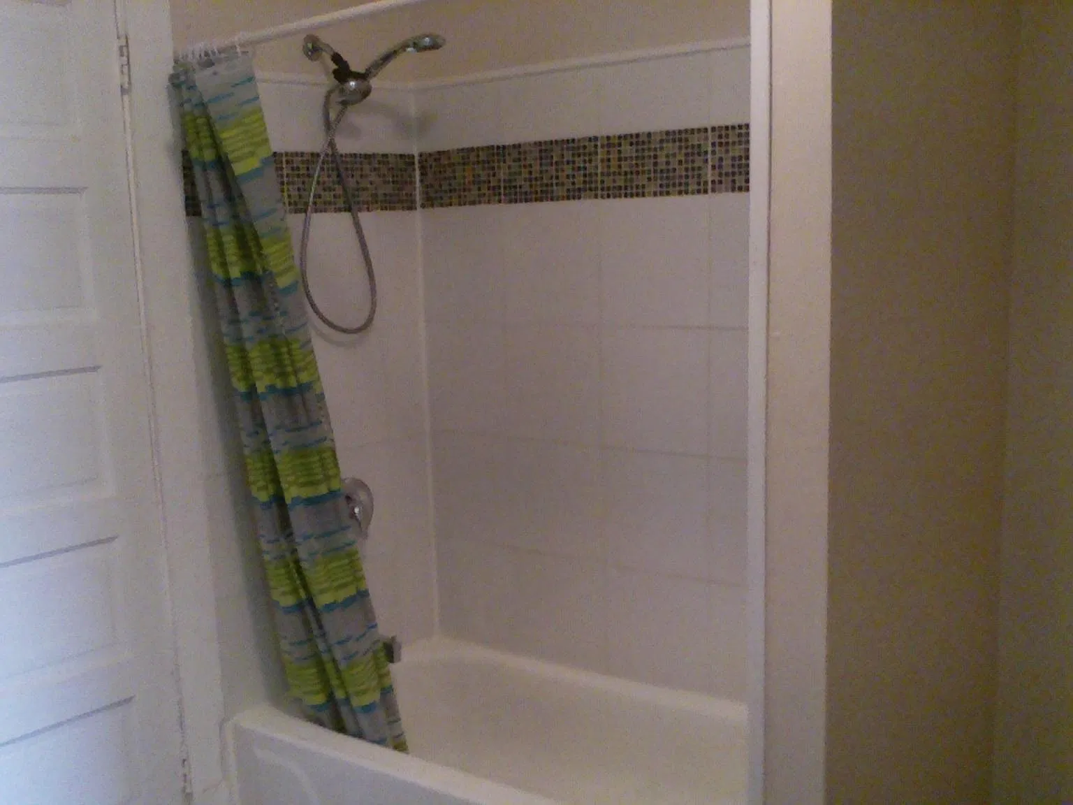 4 bed, 1246 sqft, $1,450 — Photo 2