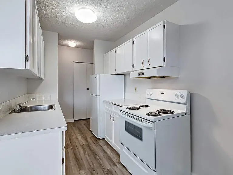 18 Allanbrooke Dr #A102 — Photo 6