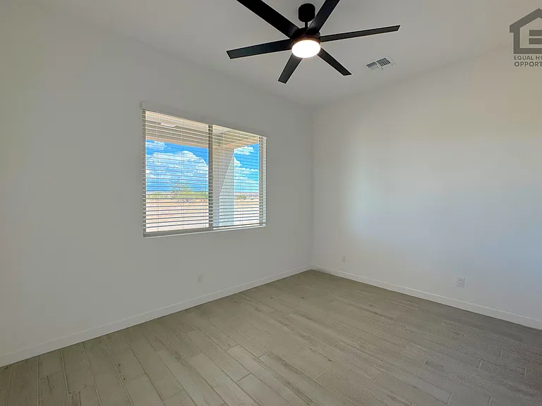 18116 W Morning Vista Ln — Photo 20