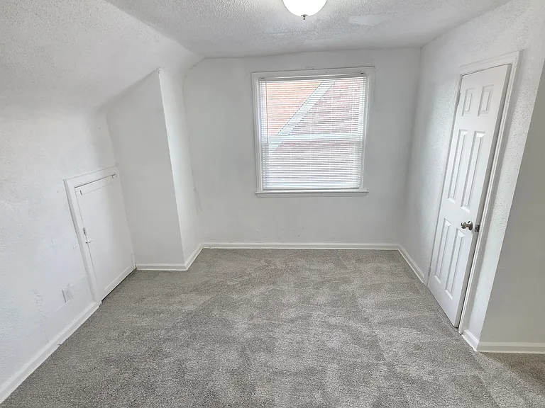 15841 Steel St — Photo 26