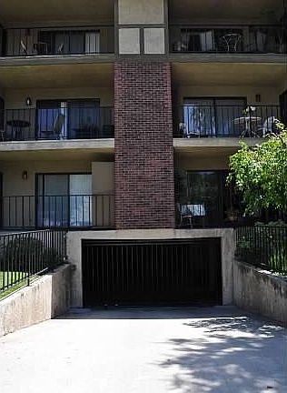 3rd image of 336 N Louise St Unit 19