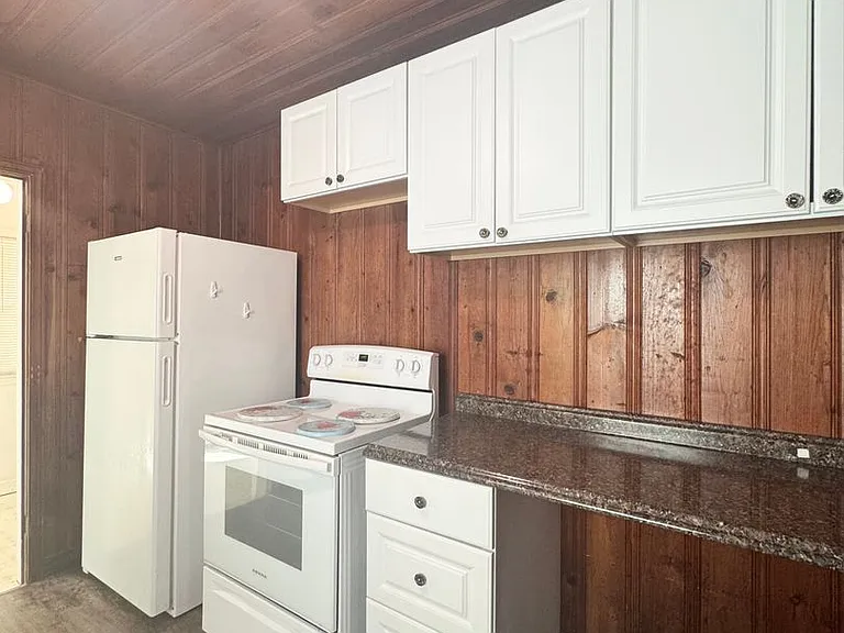 2116 East St — Photo 3