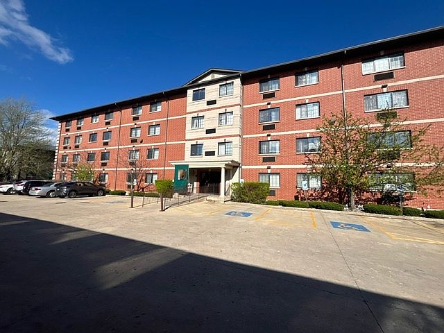 1st image of 3370 W Brooke Ave APT 218