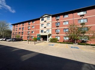 3370 W Brooke Ave APT 218, Waukegan, IL 60087