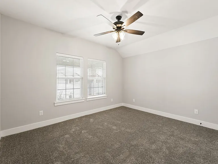 1005 Hardaway Ln — Photo 17