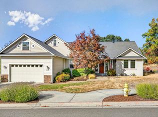 1151 Arrowhead Trl, Eagle Pt, OR 97524