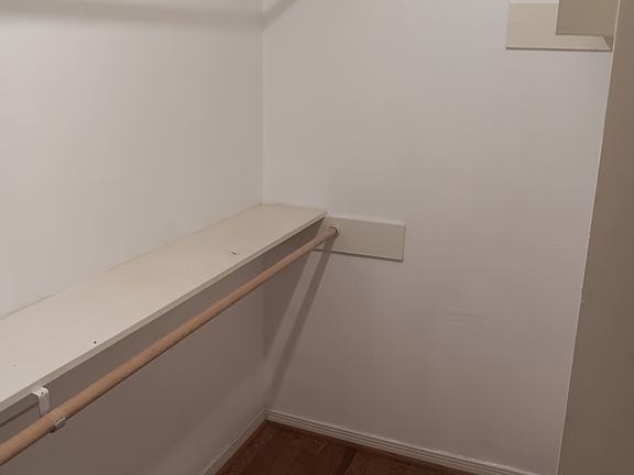 3rd image of 3103 S Peach Hollow Cir