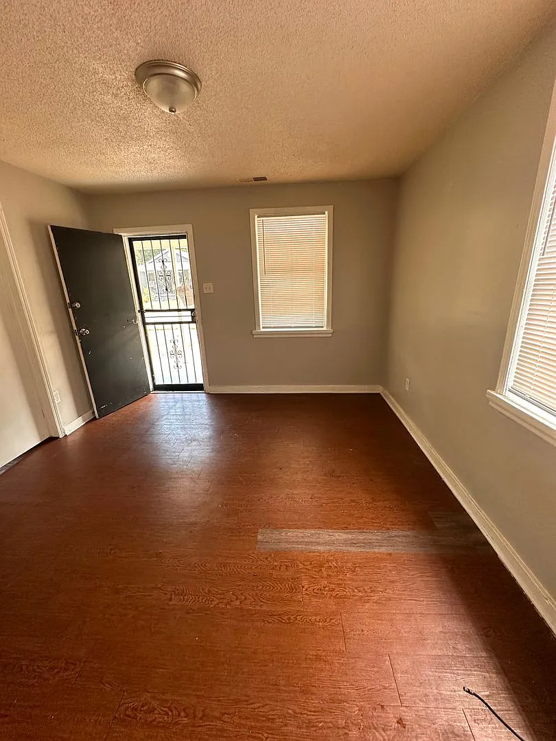 Welcome to 2108 Curry Ave in Memphis, TN! — Photo 2