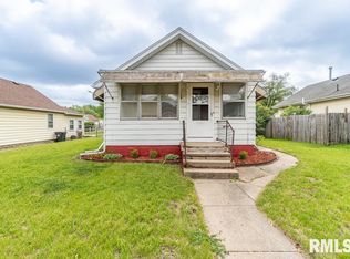 1104 Mechanic St, Pekin, IL
