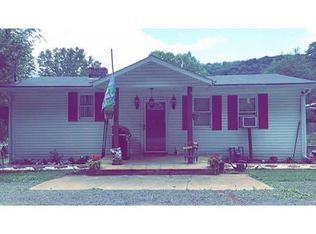 605 S Chestnut St, New cumberland, WV 26047