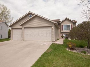 5502 19th St S, Fargo, ND 58104