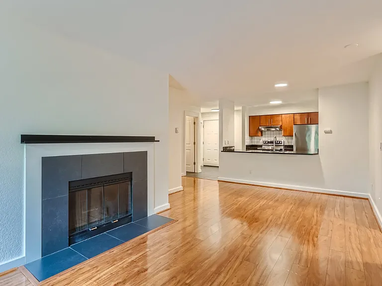 840 NE 125th St #309 — Photo 2