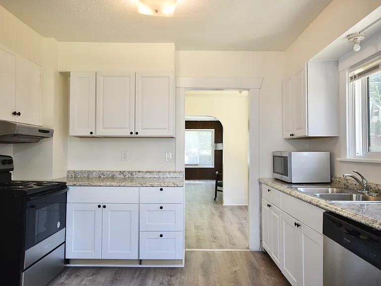 5841 NE 18th Ave — Photo 70