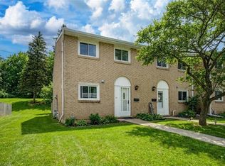Green Valley Manor, Kitchener, ON N2P 1G9